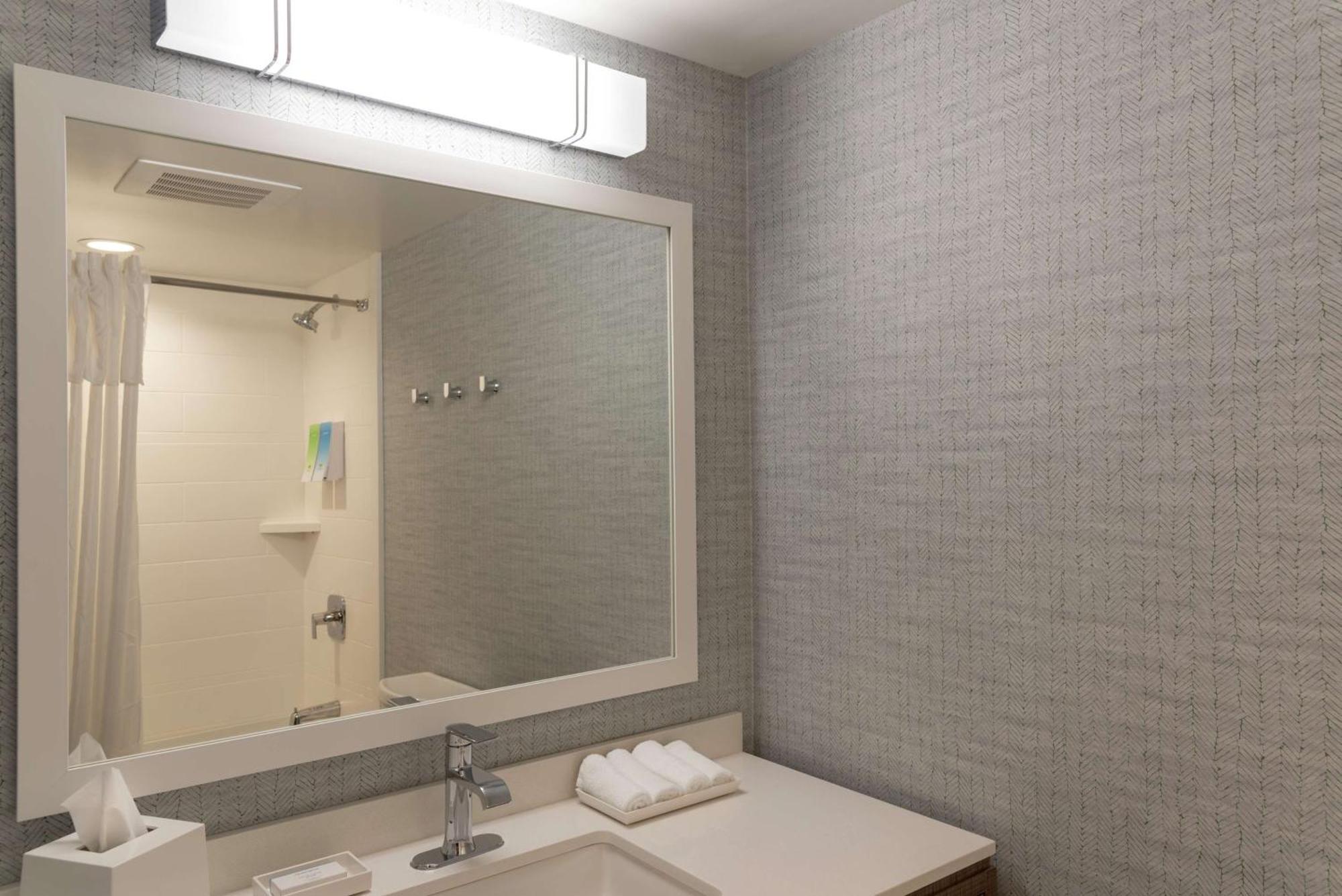 Home2 Suites By Hilton Indianapolis Airport Esterno foto