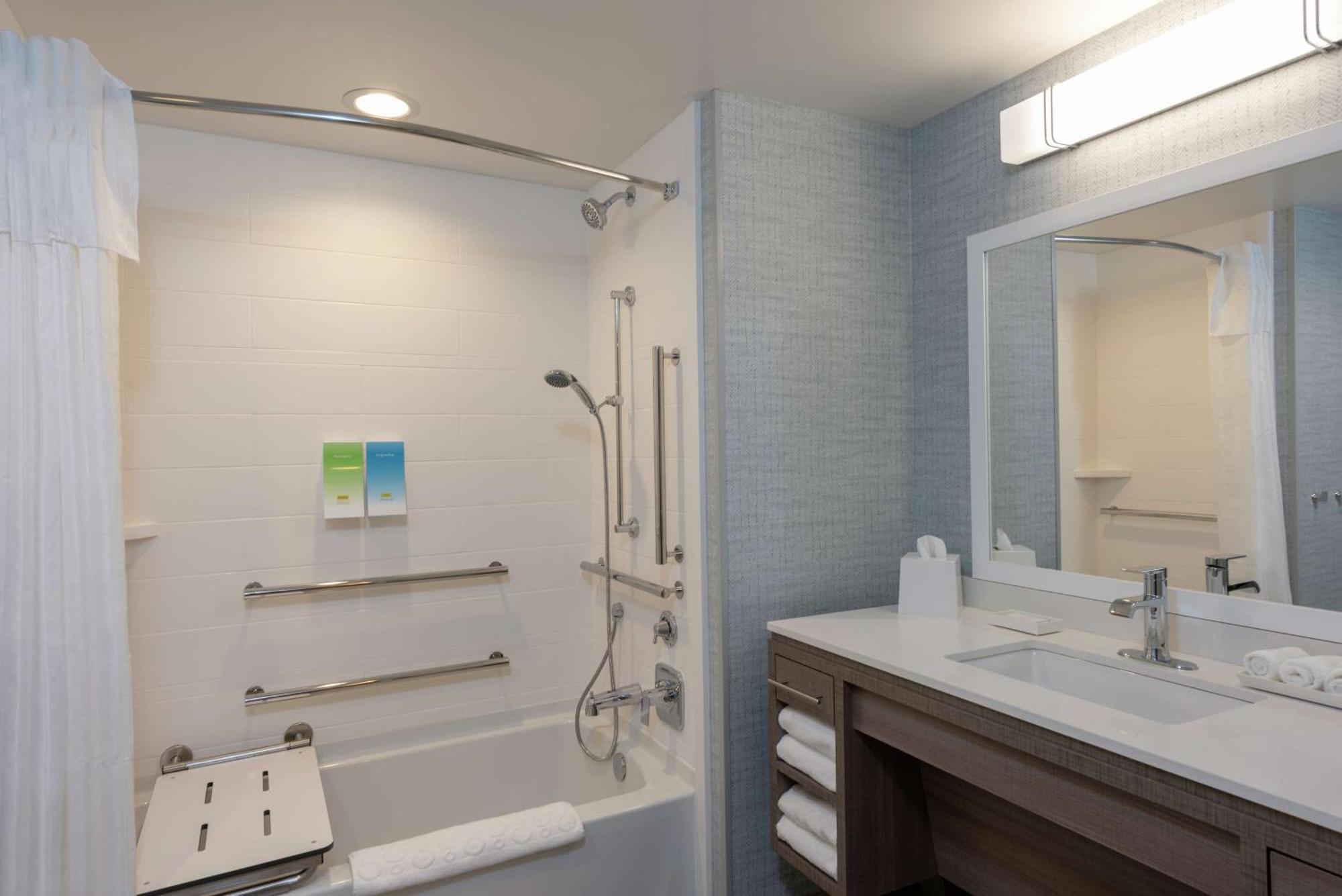 Home2 Suites By Hilton Indianapolis Airport Esterno foto