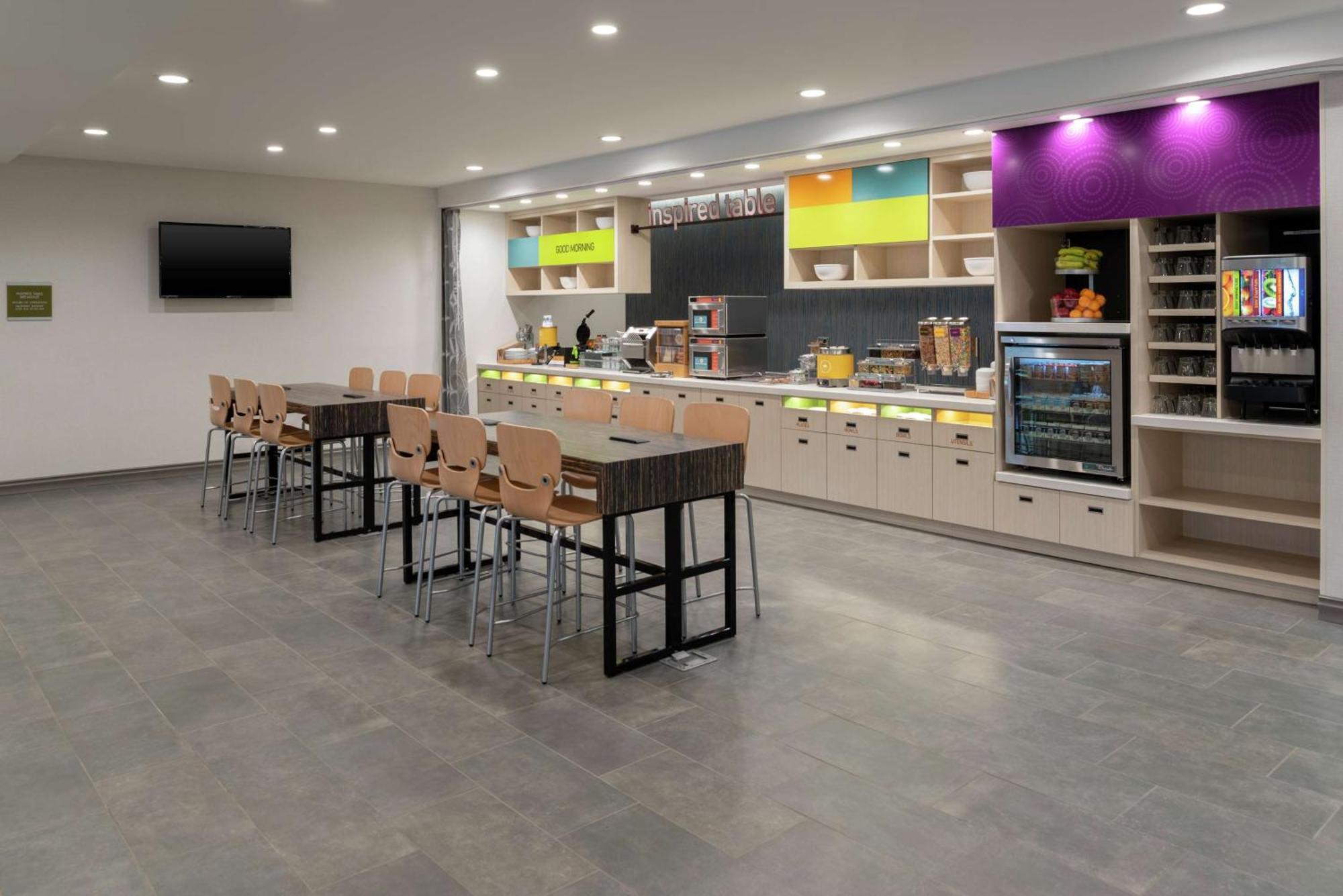 Home2 Suites By Hilton Indianapolis Airport Esterno foto