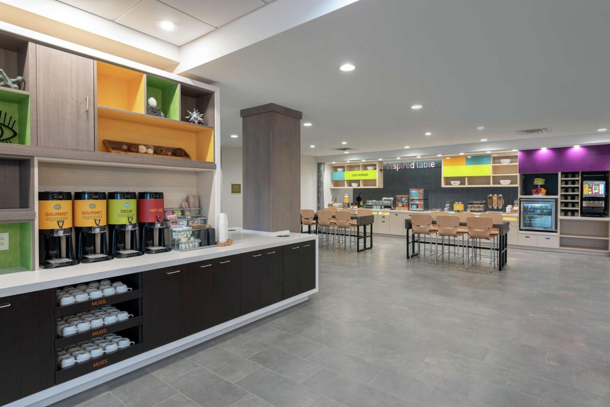 Home2 Suites By Hilton Indianapolis Airport Esterno foto
