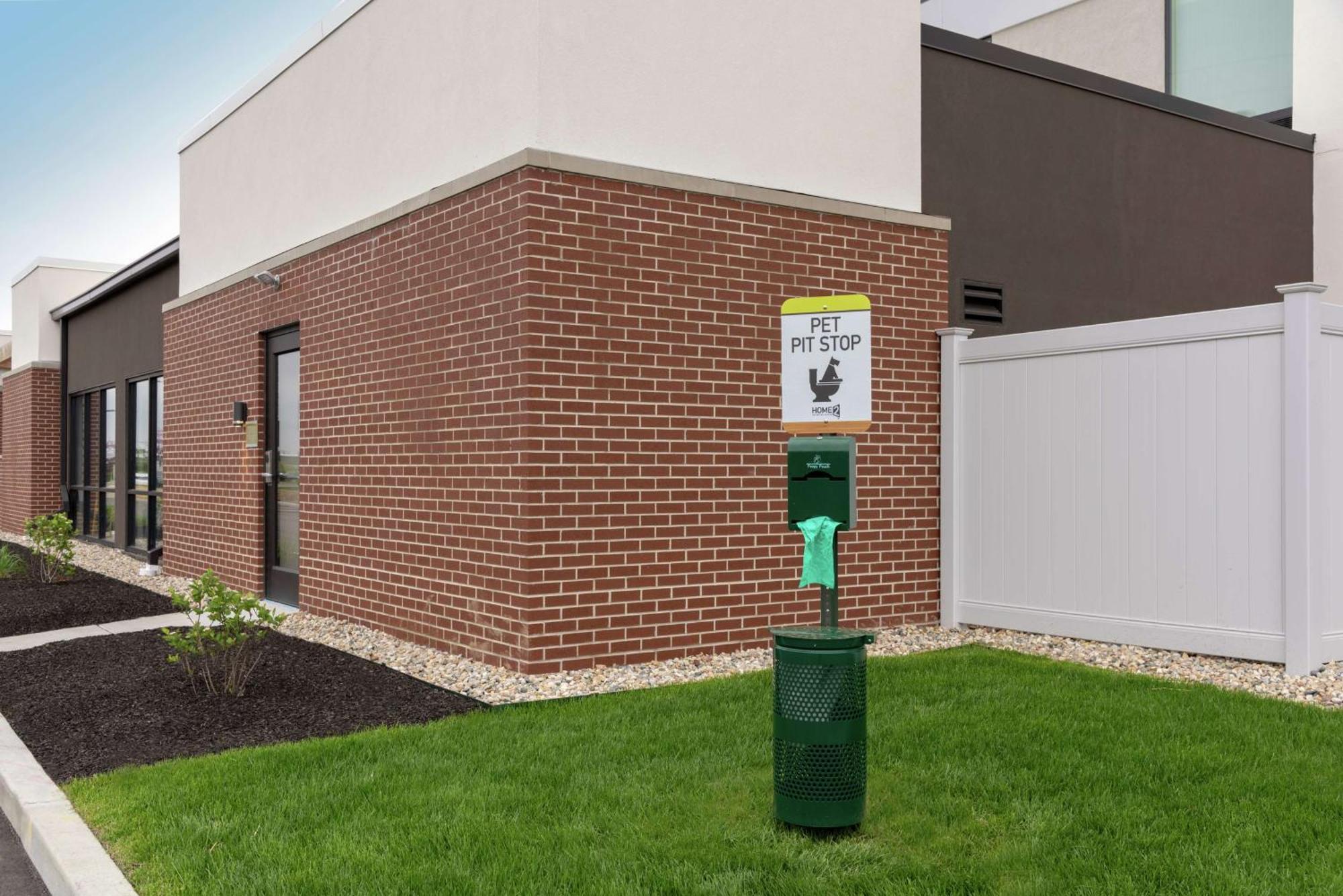 Home2 Suites By Hilton Indianapolis Airport Esterno foto